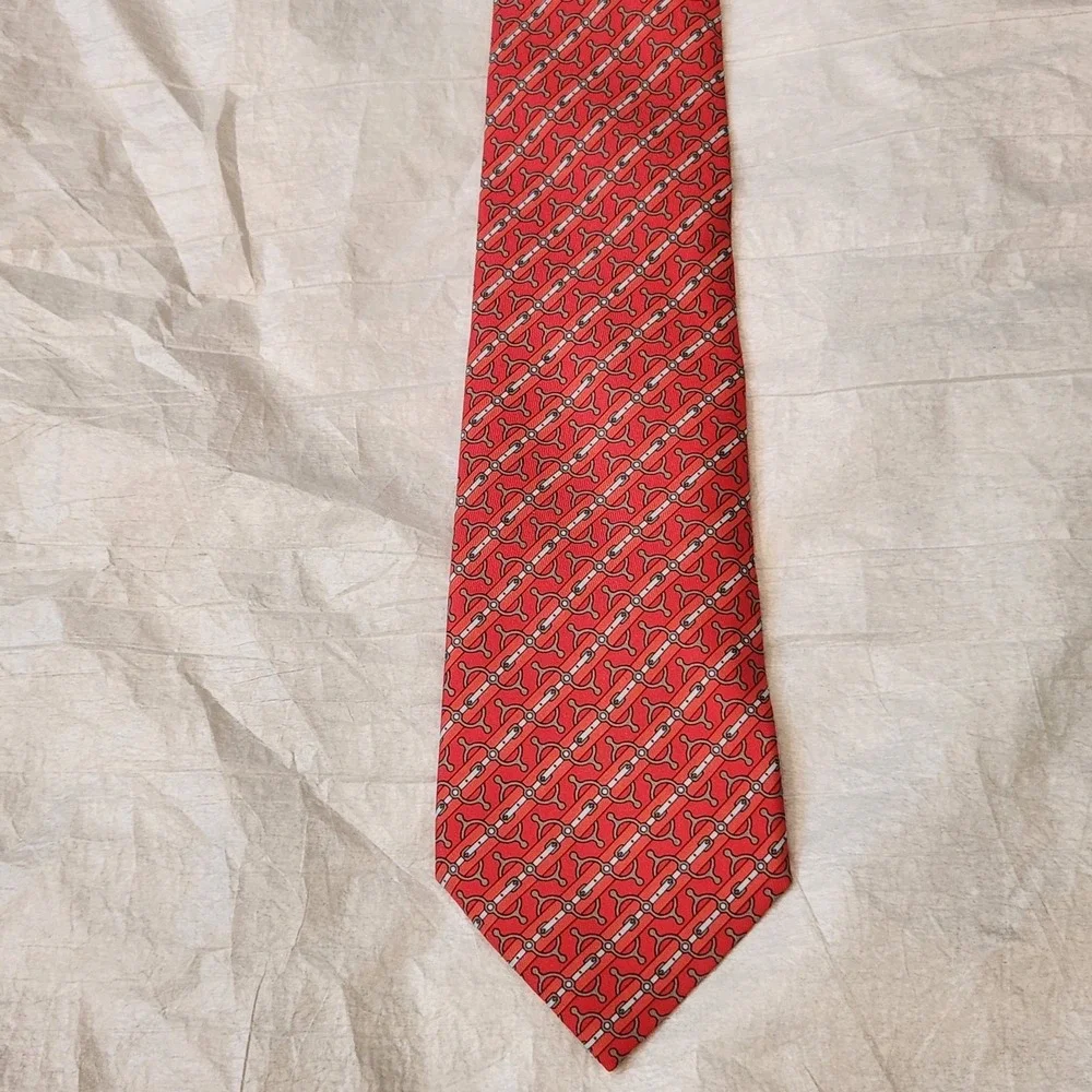 Vintage HERMÈS Paris Silk Tie Red Gold Equestrian Bit Buckle Pattern 5644 EA